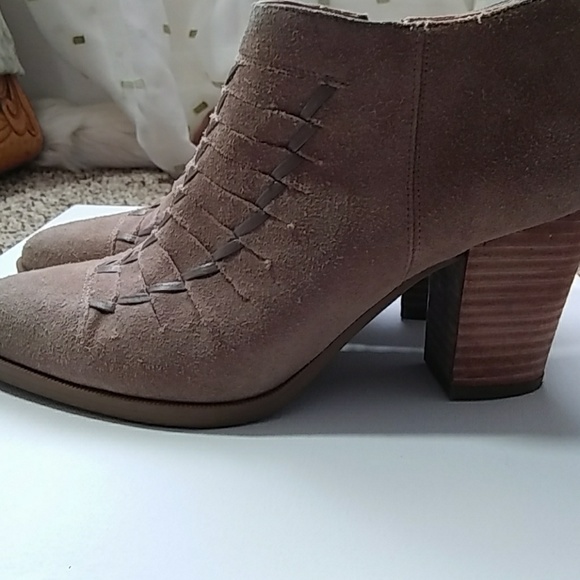 Franco Sarto Shoes - Picture 1 of 8